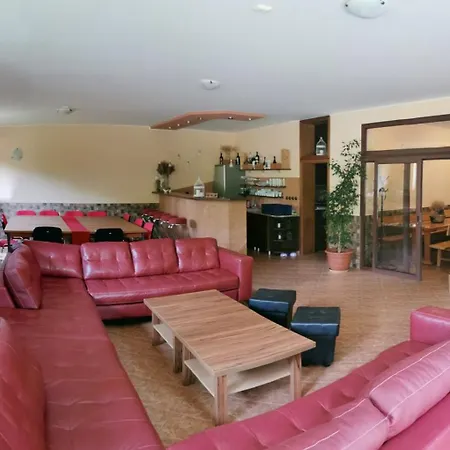 Guľka Kováčová Сasa de vacaciones